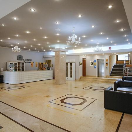 Hotel Rusca Хунедоара Екстериор снимка