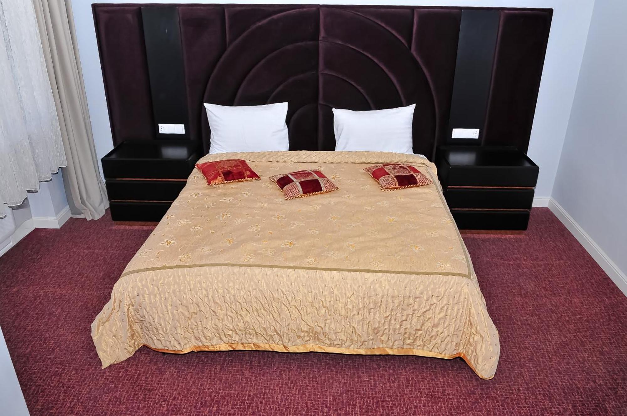 Hotel Rusca Хунедоара Екстериор снимка