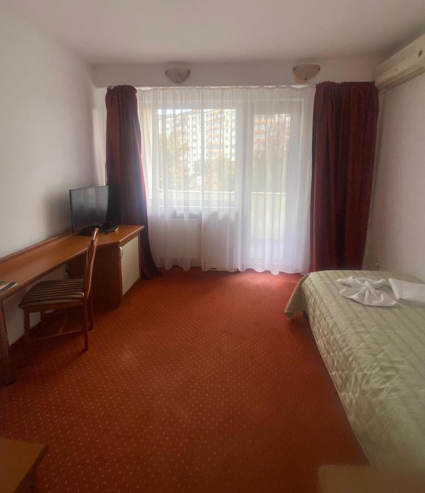 Hotel Rusca Хунедоара Екстериор снимка