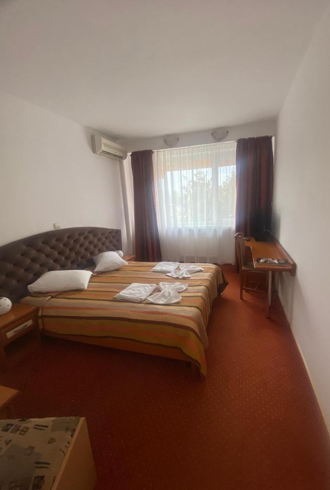 Hotel Rusca Хунедоара Екстериор снимка