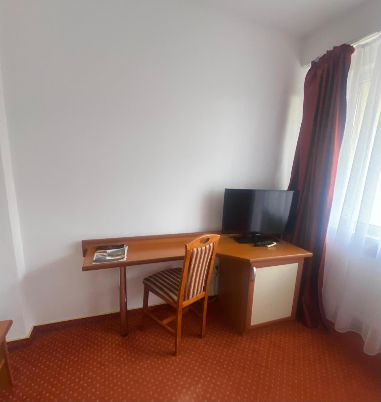 Hotel Rusca Хунедоара Екстериор снимка