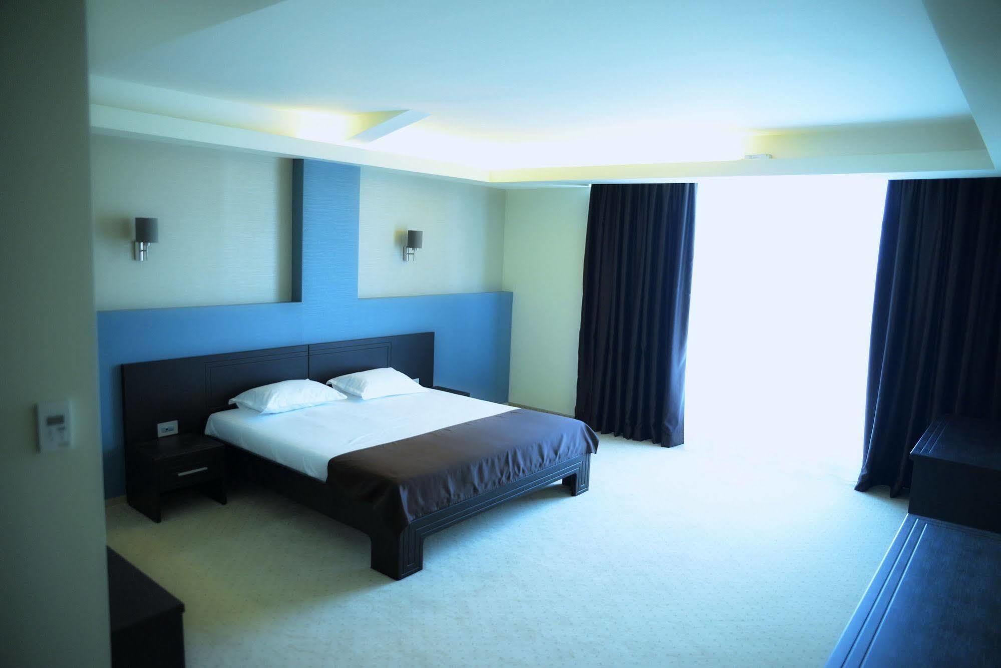 Hotel Rusca Хунедоара Екстериор снимка