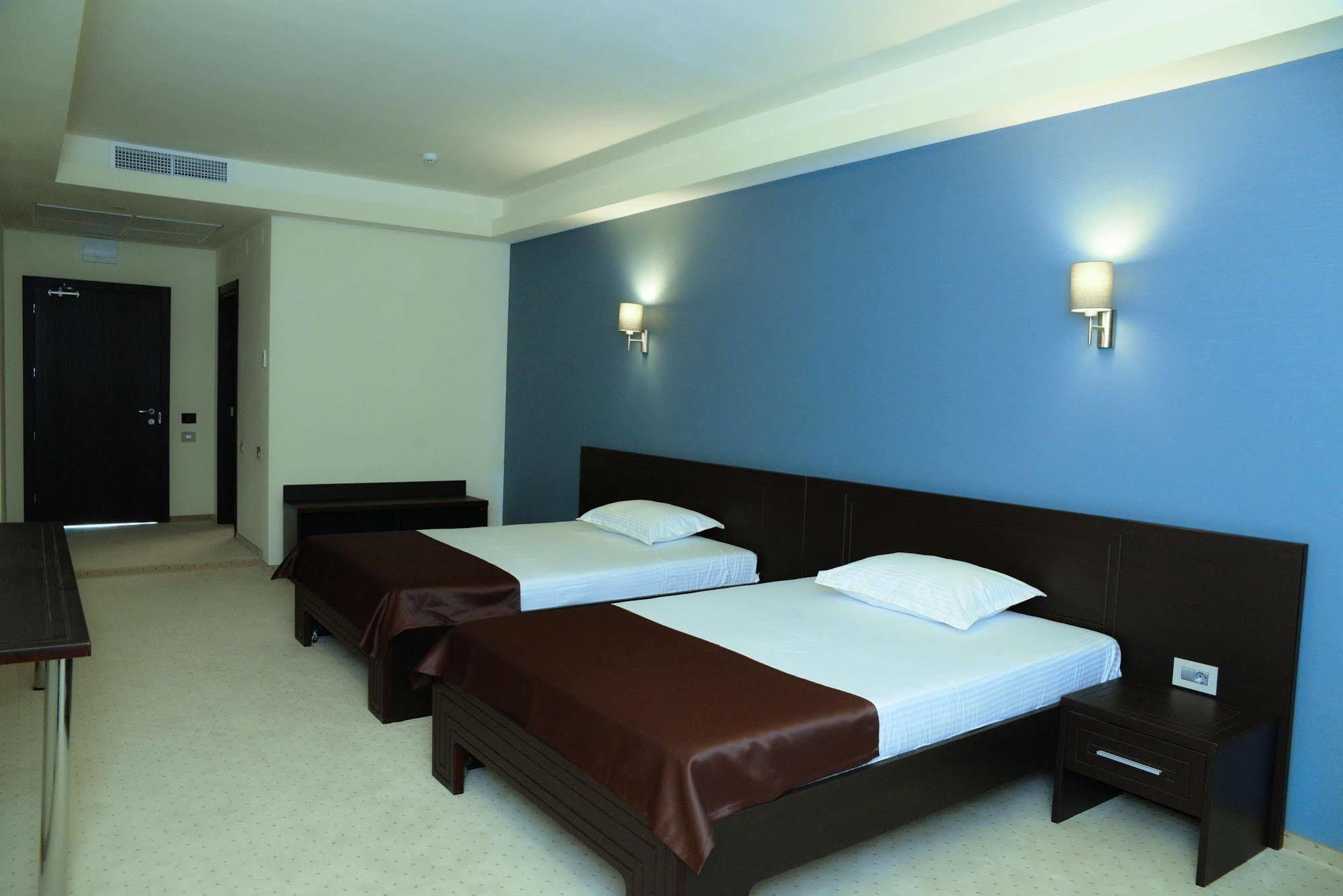 Hotel Rusca Хунедоара Екстериор снимка