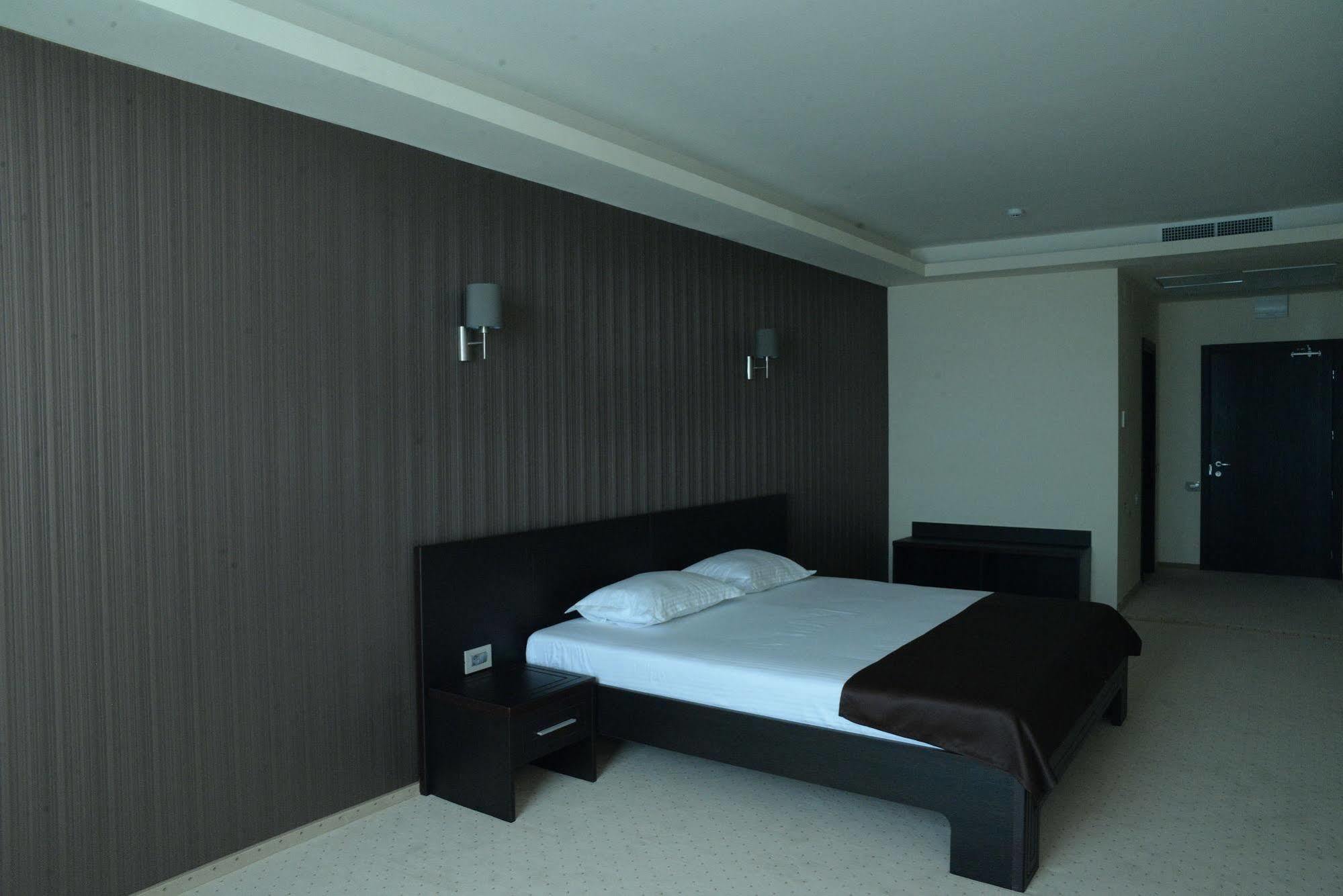 Hotel Rusca Хунедоара Екстериор снимка